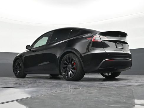 Used 2022 Tesla Model Y Performance AWD/4WD image 21