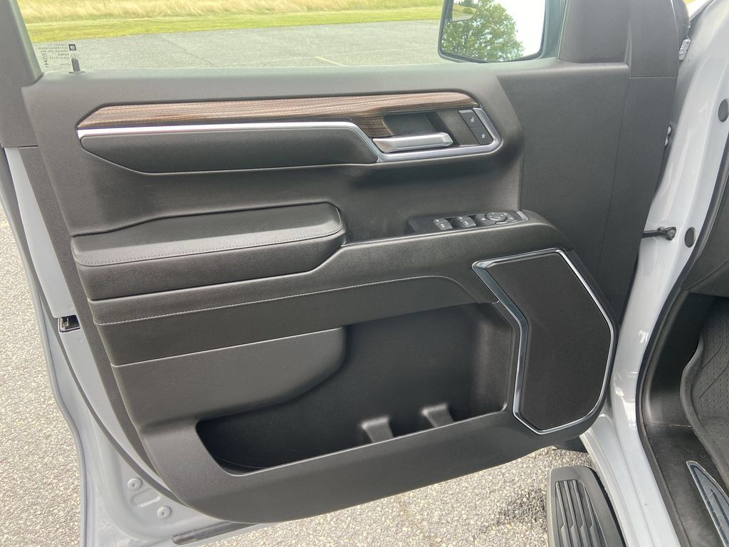 Certified 2024 Chevrolet Silverado 1500 LT AWD/4WD image 30