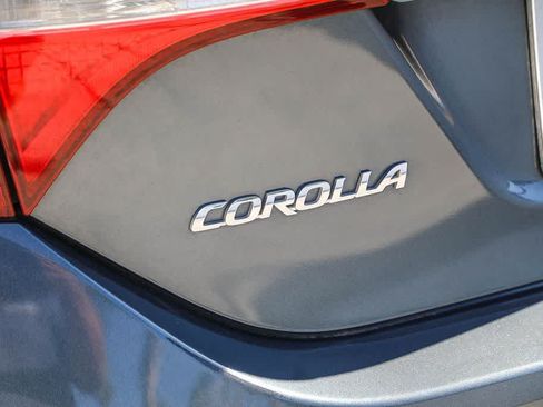 Used 2016 Toyota Corolla LE FWD image 11
