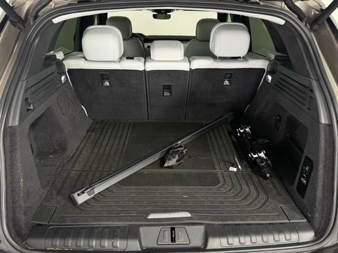 Used 2023 Land Rover Range Rover Sport SE image 18