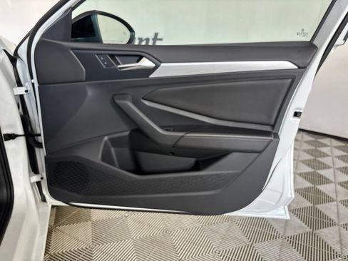 Used 2025 Volkswagen Jetta Sport FWD image 27