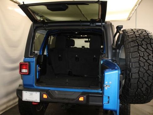 Used 2022 Jeep Wrangler Unlimited Rubicon image 34