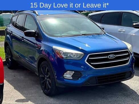 Used 2017 Ford Escape SE w/ SE Sport Appearance Package image 1
