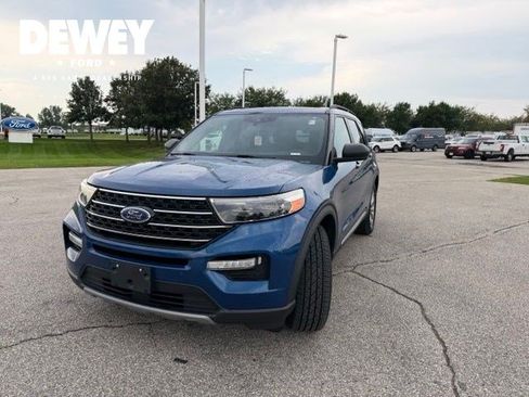 Used 2020 Ford Explorer XLT w/ Equipment Group 202A AWD/4WD image 5