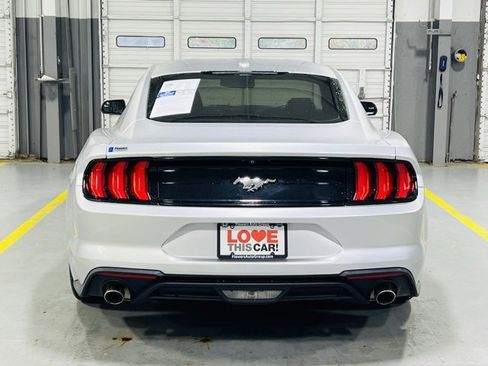 Used 2019 Ford Mustang Coupe image 16