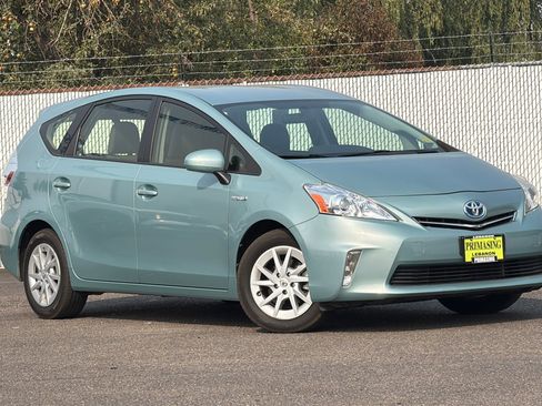 Used 2014 Toyota Prius V Three FWD image 2