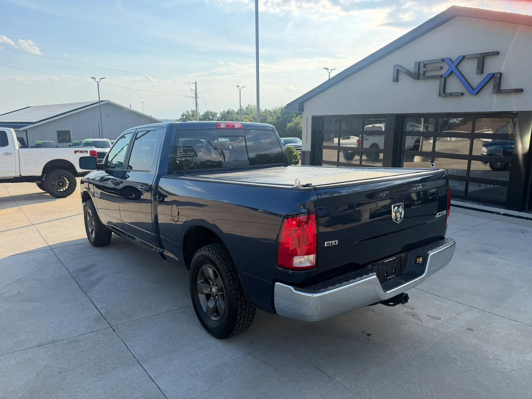 Used 2020 RAM 1500 Classic SLT AWD/4WD image 7