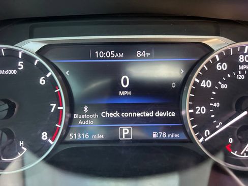 Used 2022 Nissan Sentra SR w/ SR Premium Package FWD image 26