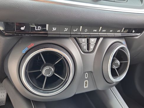 Used 2024 Chevrolet Blazer LT FWD image 20