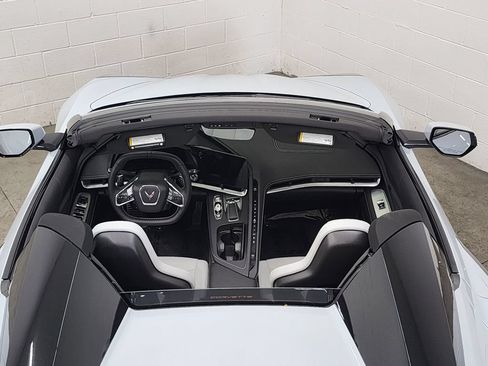 Used 2024 Chevrolet Corvette Stingray Convertible w/ Z51 Performance Package RWD image 25