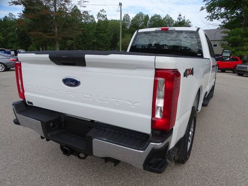 Used 2025 Ford F250 4x4 Crew Cab XL image 8