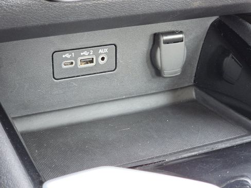 Used 2024 Nissan Altima 2.5 SV FWD image 24