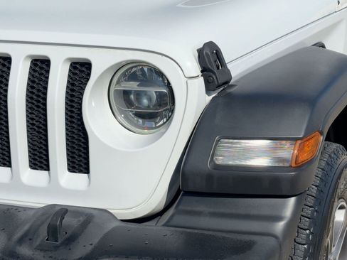 Certified 2021 Jeep Wrangler Sport S image 11