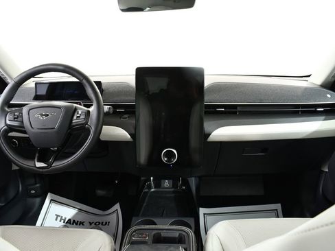 Used 2025 Ford Mustang Mach-E Premium image 7