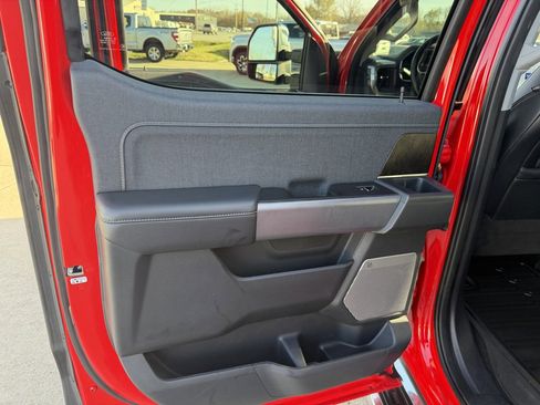 Used 2022 Ford F150 Lariat image 16