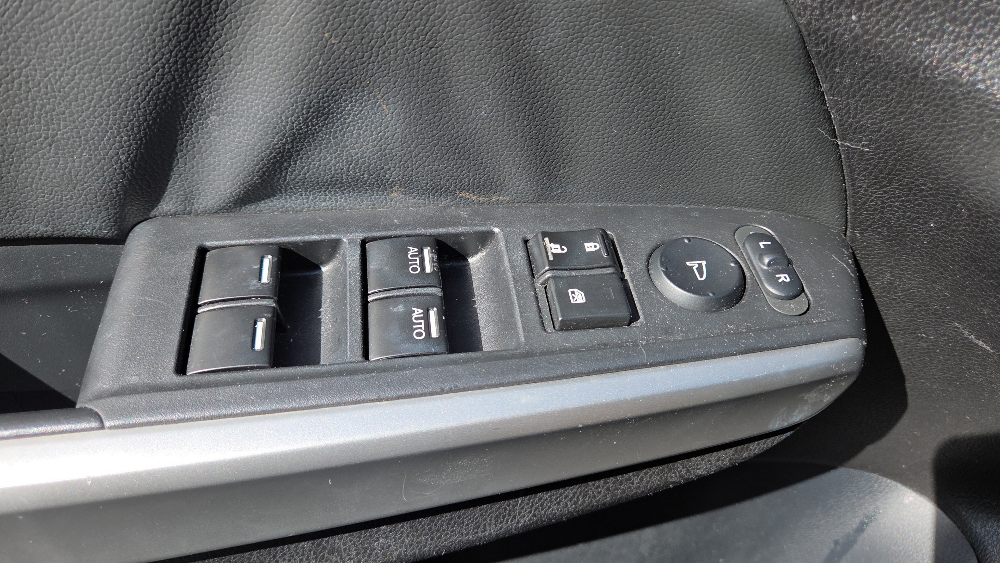 Used 2014 Honda Crosstour EX image 34