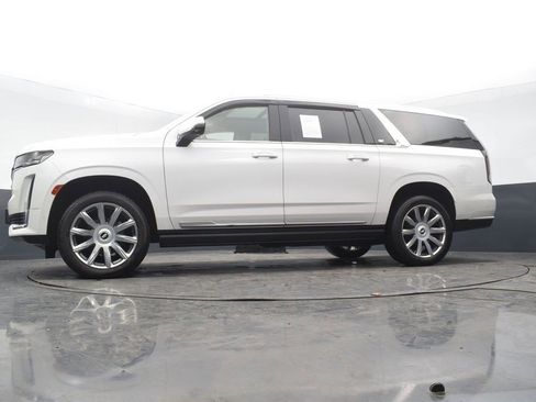 Used 2023 Cadillac Escalade ESV Premium Luxury Platinum w/ Heavy-Duty Trailer Package image 52