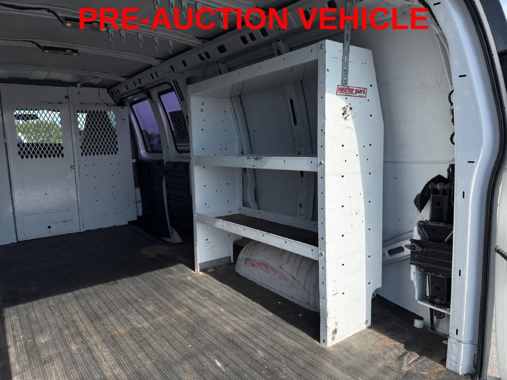 Used 2017 Chevrolet Express 2500 Extended RWD image 26