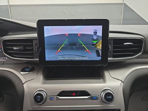 Used 2022 Ford Explorer XLT w/ Equipment Group 202A image 25