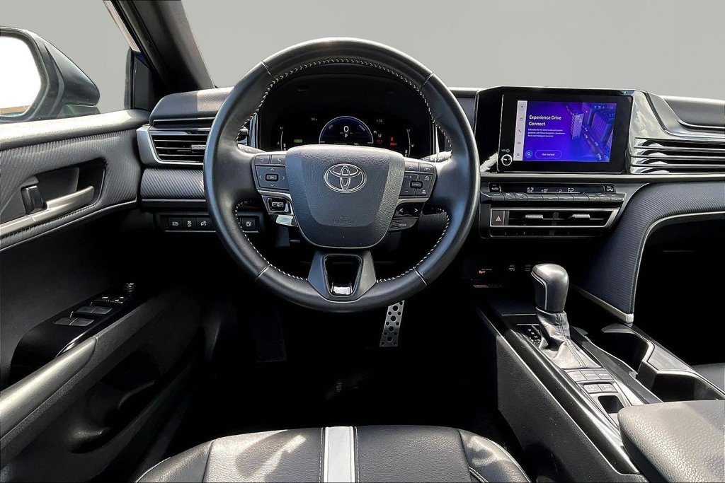 Used 2025 Toyota Camry SE FWD image 10