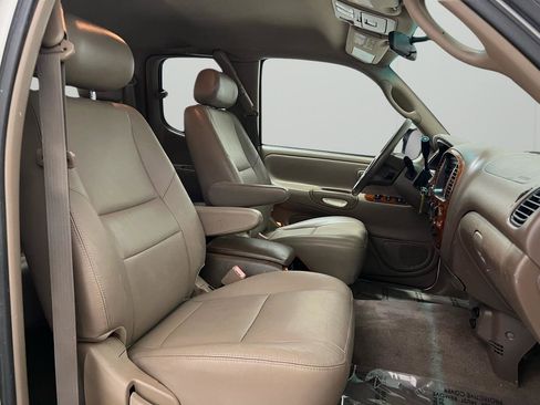 Used 2002 Toyota Tundra Limited AWD/4WD image 19