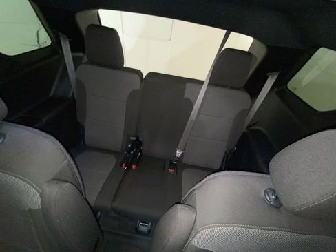 Used 2023 Chevrolet Traverse LT image 30