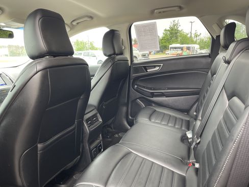 Used 2020 Ford Edge SEL w/ Convenience Package AWD/4WD image 10