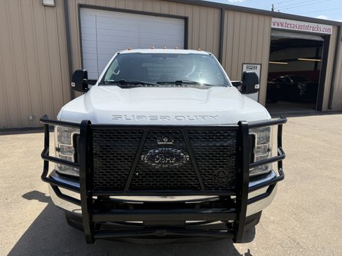 Used 2018 Ford F350 XL w/ Power Equipment Group AWD/4WD image 3