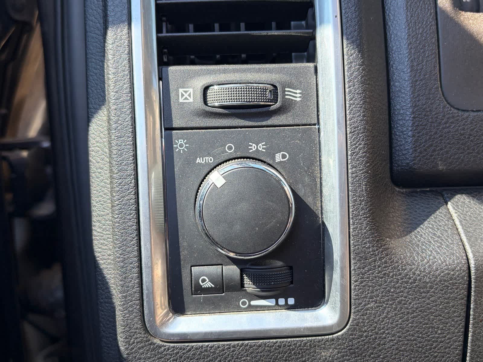 Used 2021 RAM 1500 Warlock w/ Luxury Group RWD image 8