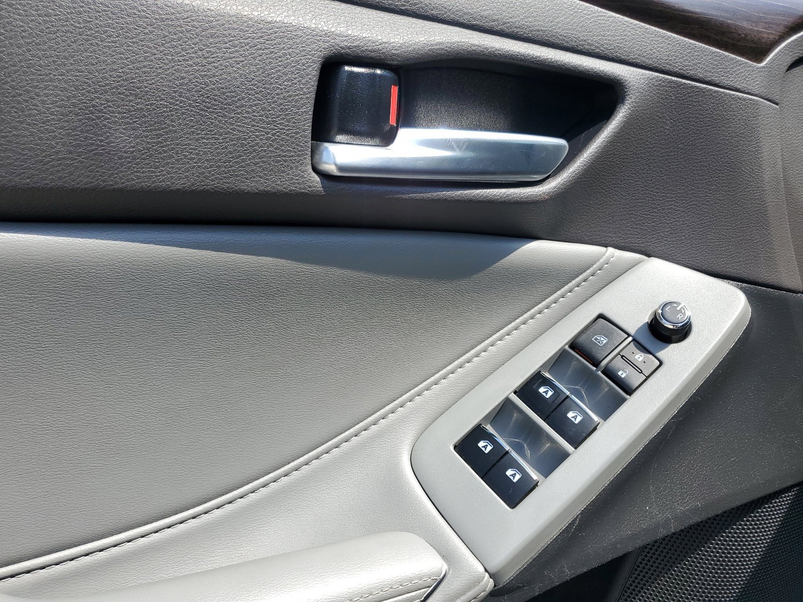 Used 2021 Toyota Avalon XLE FWD image 15