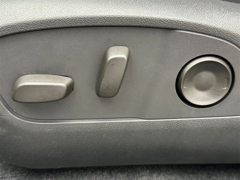 New 2026 Chevrolet Equinox EV LT image 22