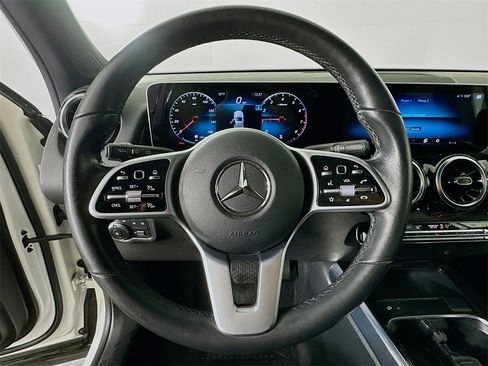 Used 2020 Mercedes-Benz GLB 250 4MATIC image 20