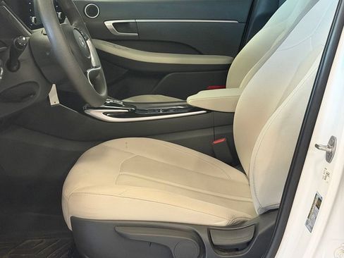 Used 2023 Hyundai Sonata SE FWD image 12