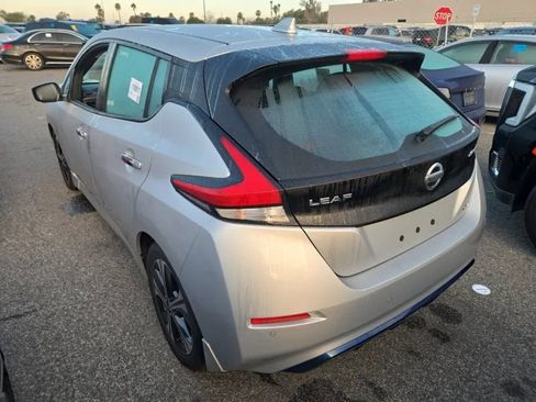 Used 2021 Nissan Leaf SV w/ SV Technology Package image 4