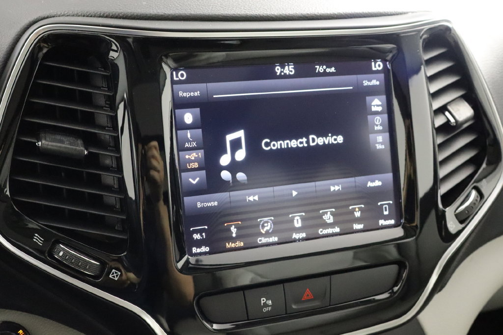 Used 2019 Jeep Cherokee Limited FWD image 33