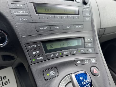 Used 2010 Toyota Prius Two FWD image 19