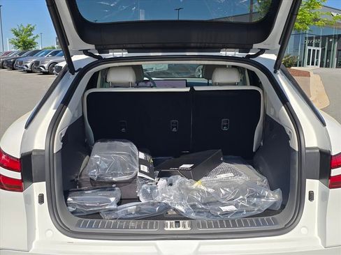 New 2026 Genesis GV60 Advance image 11