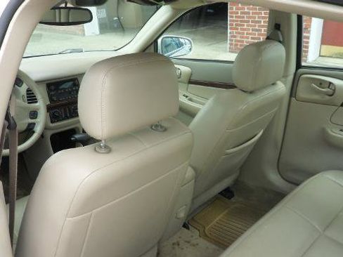 Used 2004 Chevrolet Impala LS w/ Preferred Equipment Group image 12