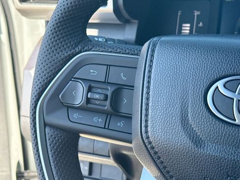 New 2025 Toyota Tacoma SR5 image 27