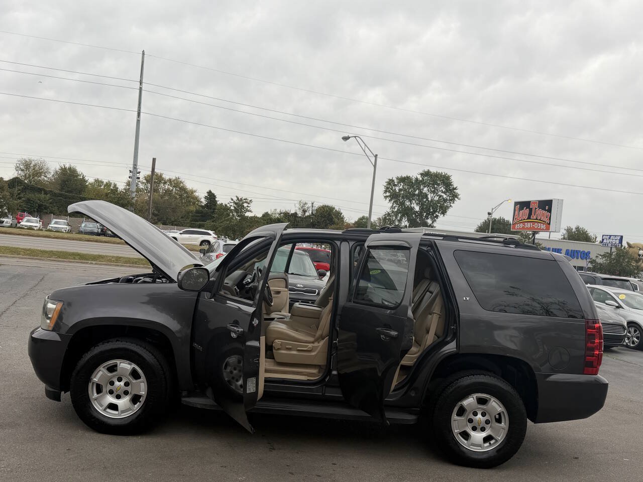 Used 2010 Chevrolet Tahoe LT AWD/4WD image 21