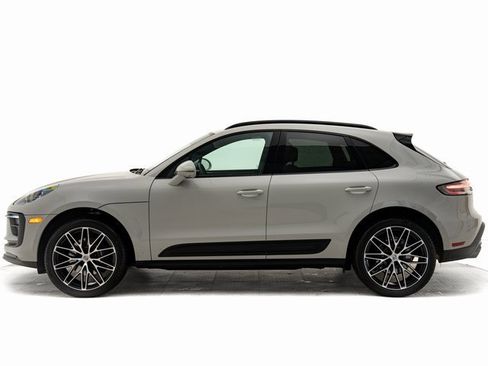 Used 2025 Porsche Macan image 2