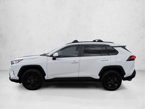 Used 2019 Toyota RAV4 XLE AWD/4WD image 9