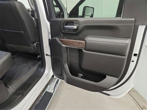 Used 2023 GMC Sierra 2500 Denali image 42