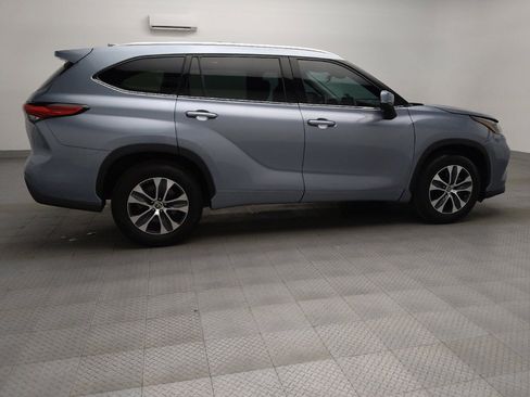 Used 2021 Toyota Highlander XLE image 10