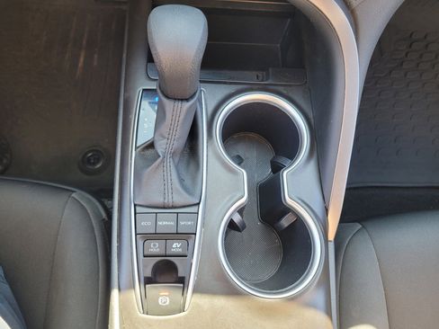 Used 2024 Toyota Camry LE image 23