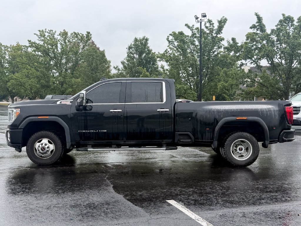 Used 2023 GMC Sierra 3500 Denali AWD/4WD image 3