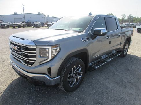 New 2026 GMC Sierra 1500 SLT w/ SLT Premium Package AWD/4WD image 12