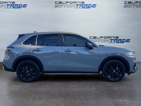 Used 2025 Honda HR-V Sport image 4