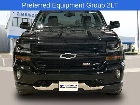 Used 2018 Chevrolet Silverado 1500 LT w/ LT Convenience Package image 2