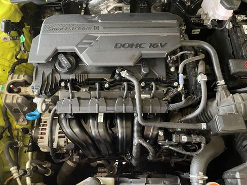 Used 2025 Hyundai Kona SEL image 33